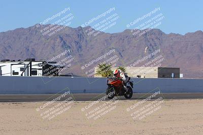 media/Nov-06-2023-Moto Forza (Mon) [[ce023d0744]]/4-Beginner Group/Session 4 (Finish Line Checker)/